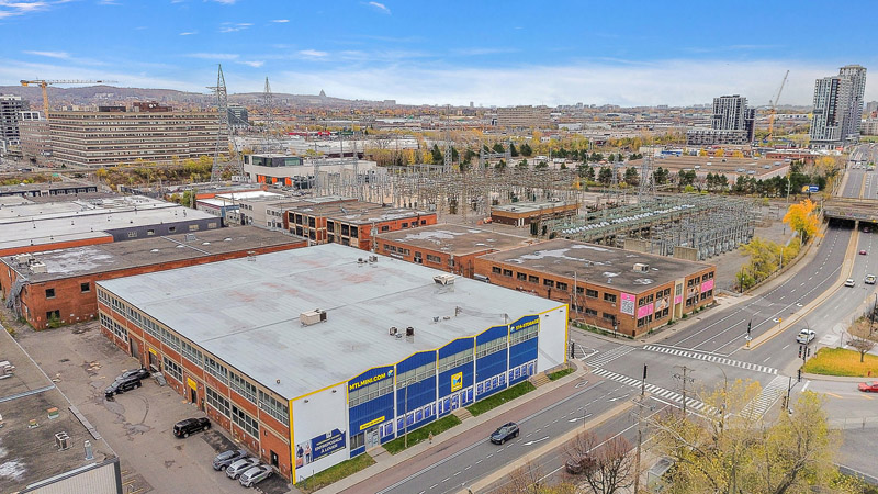 self-storage-facility-montreal-mini-storage-ahuntsic-cartiervil