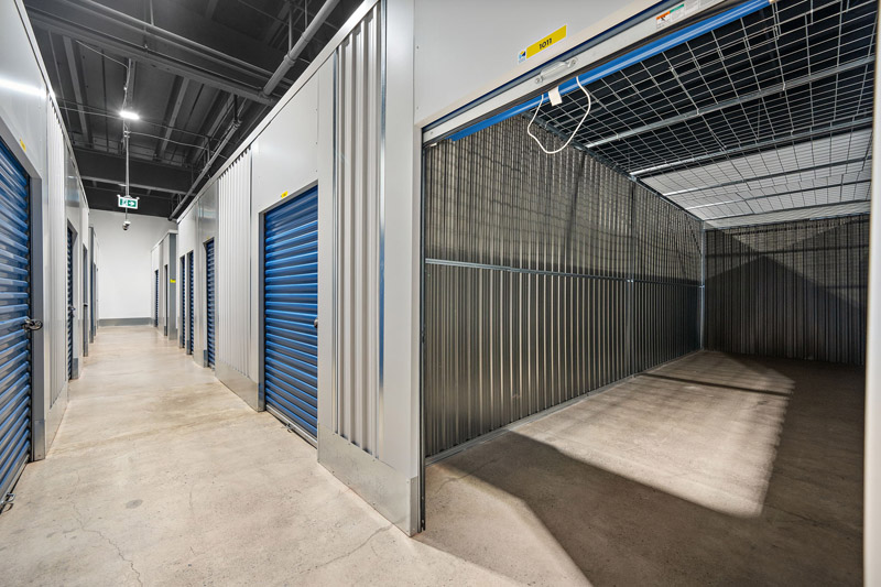 xl-climate-controlled-storage-unit-montreal-mini-storage-ahunts-2